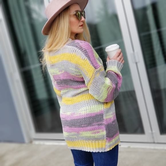 Staycation Oversized Multi Color Sweater - Picture 3 of 5